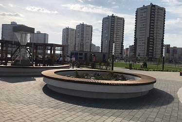 Square in the area of Vyuzhnaya street, Tyumen (2019)